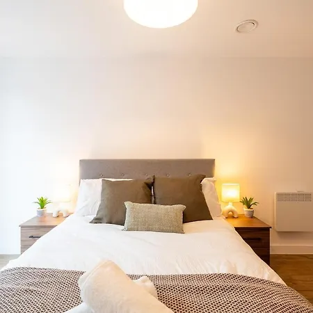 Luxury Penthouse - City Views - Prestigious アパート *