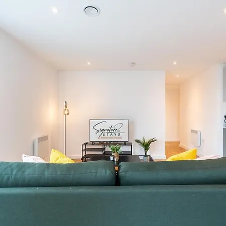 דירה Luxury Penthouse - Prestigious Location לידס
