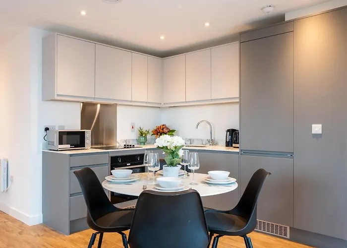 דירה Luxury Penthouse - Prestigious Location לידס