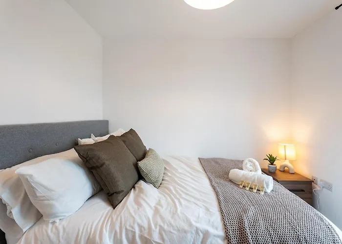 Luxury Penthouse - Prestigious Location לידס