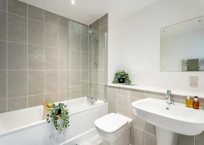 Luxury Penthouse - Prestigious Location דירה *