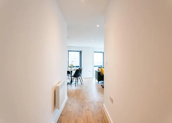 Luxury Penthouse - Prestigious Location *